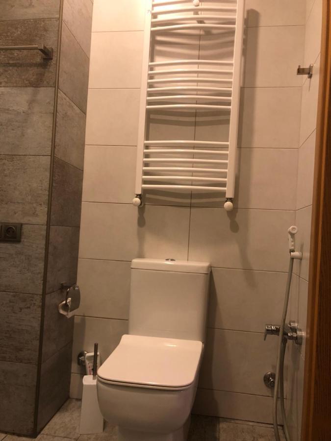 Cozy Guest House In Old 巴统 外观 照片