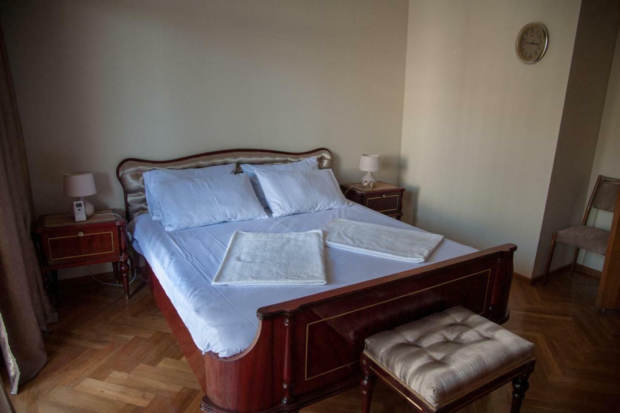 Cozy Guest House In Old 巴统 外观 照片